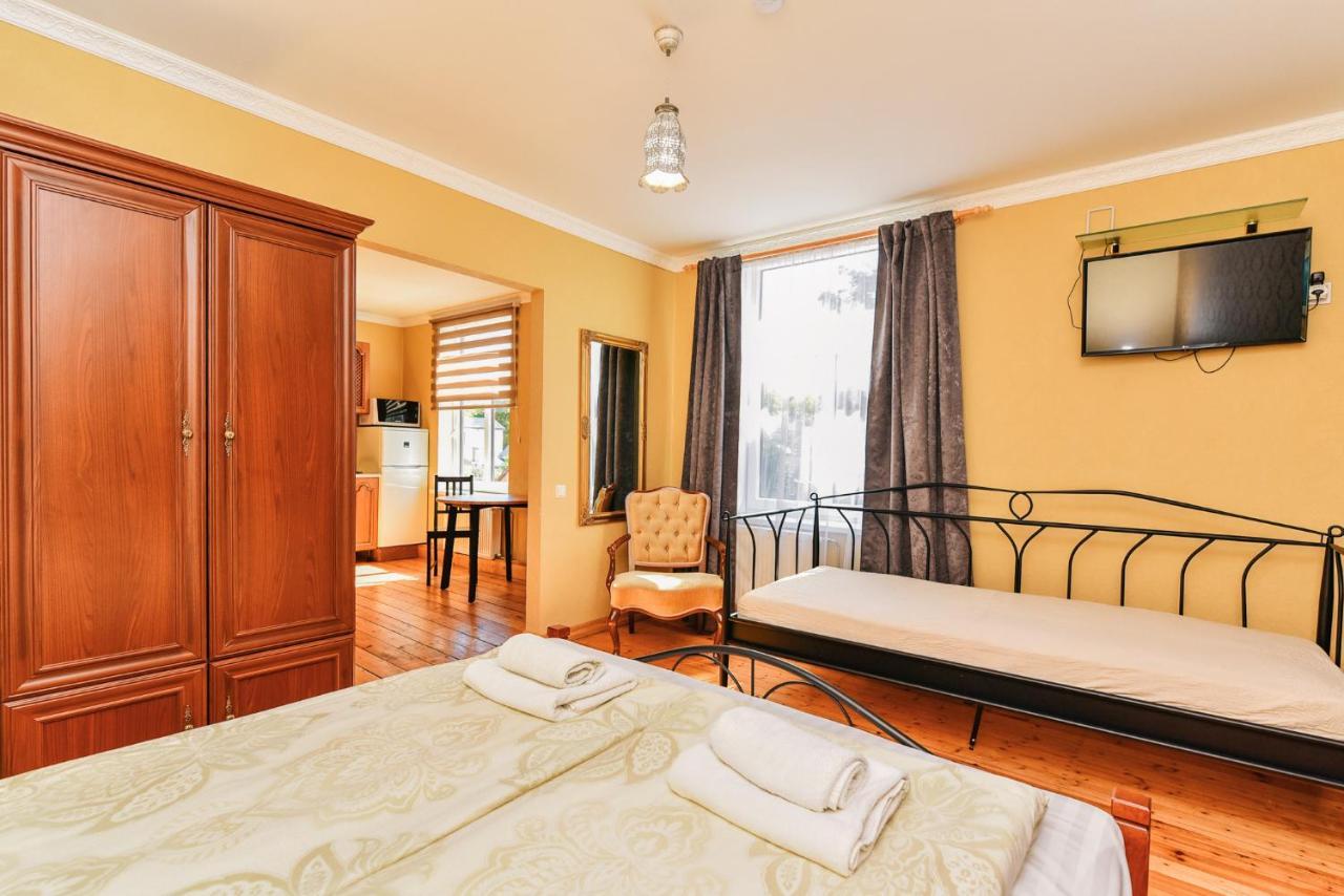Villa Victoria Ventspils Bagian luar foto