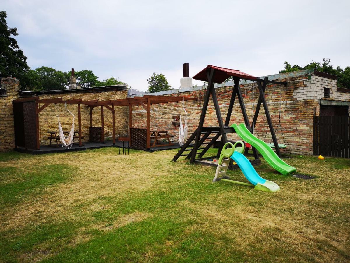 Villa Victoria Ventspils Bagian luar foto